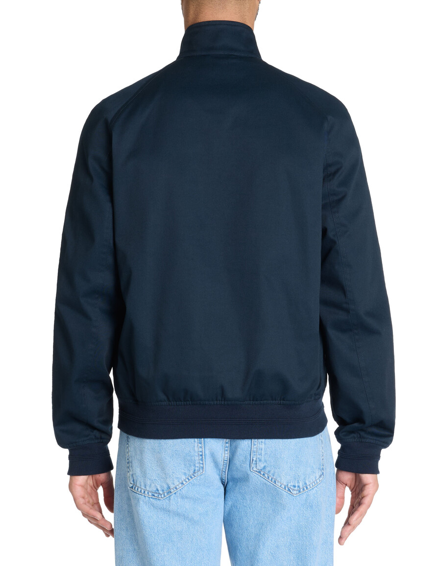 chaqueta de cuello alto