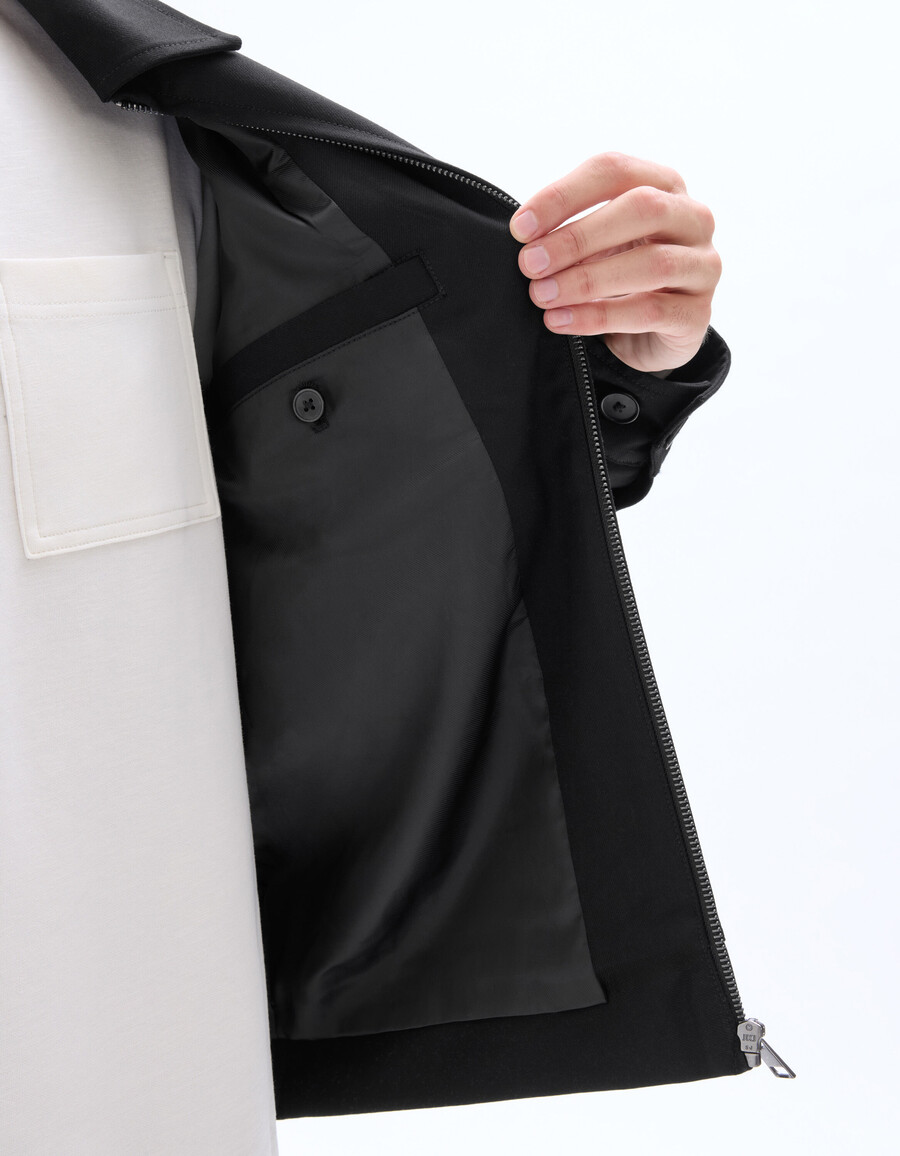 chaqueta con cuello de camisa y cremallera