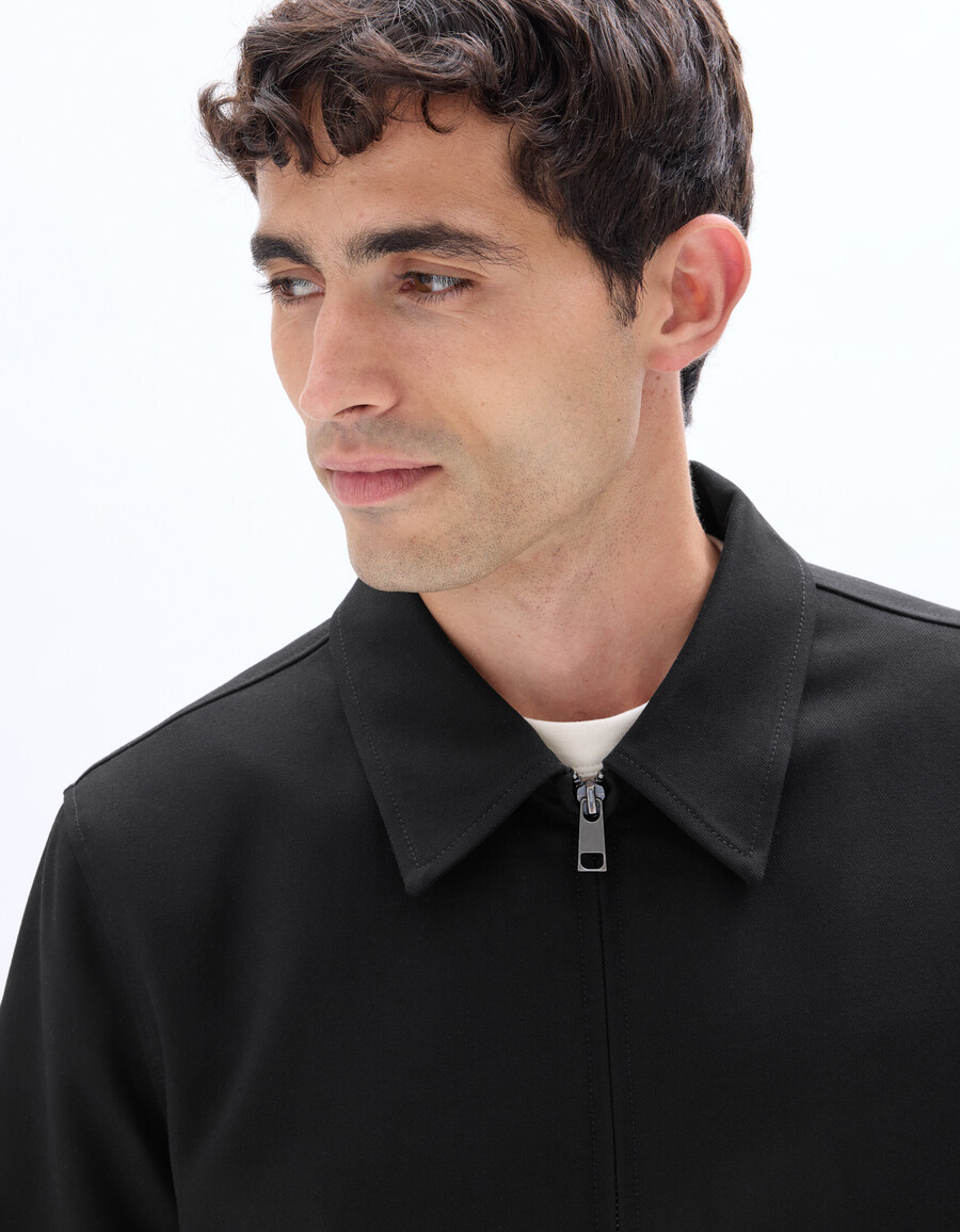 chaqueta con cuello de camisa y cremallera