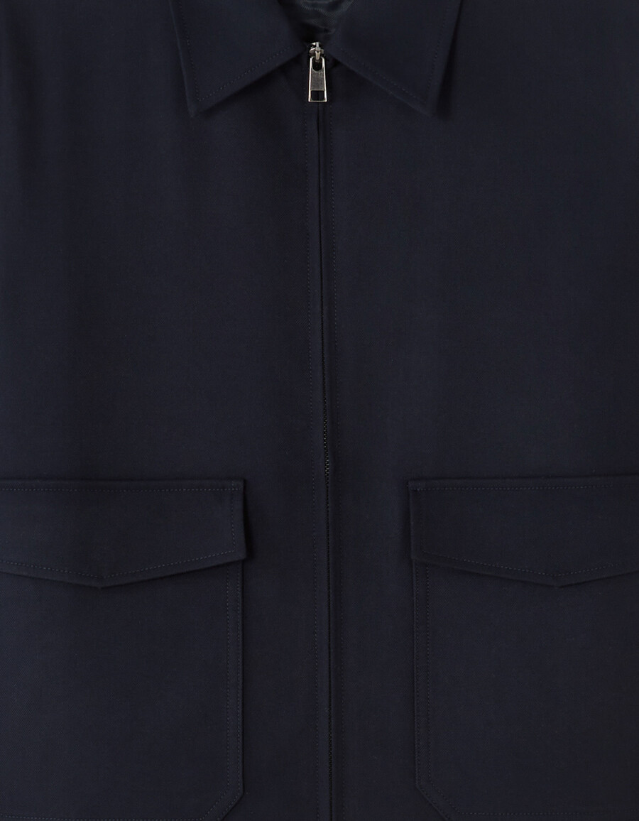 chaqueta con cuello de camisa y cremallera