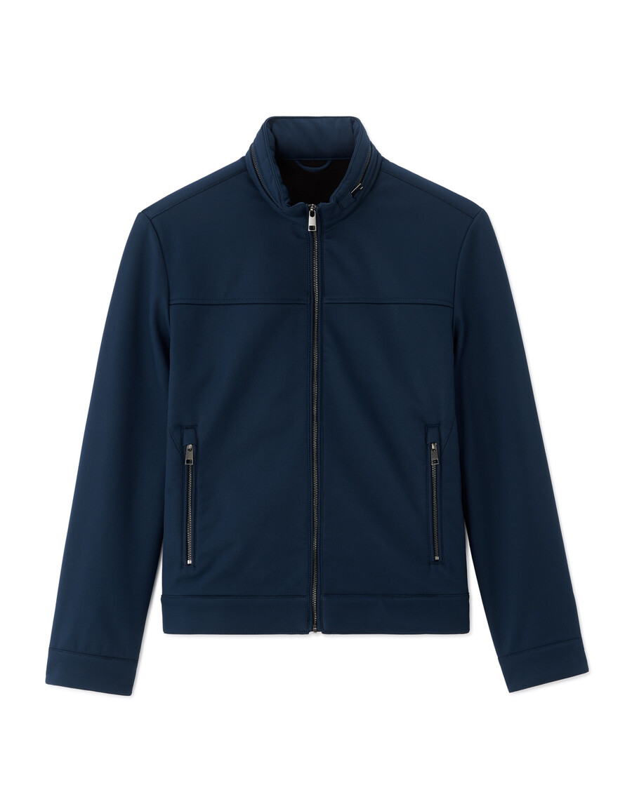 chaqueta softshell con cuello alto