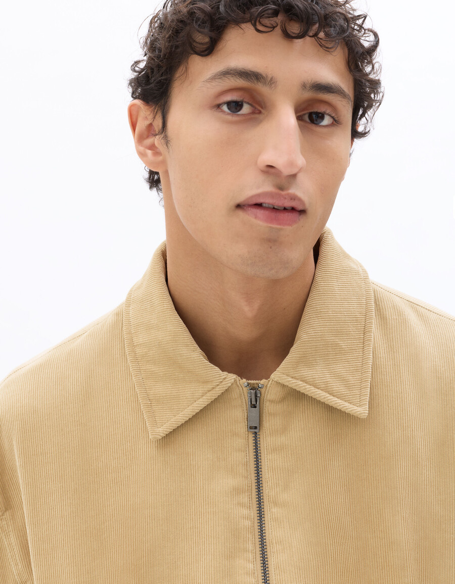 chaqueta de pana con cuello camisero