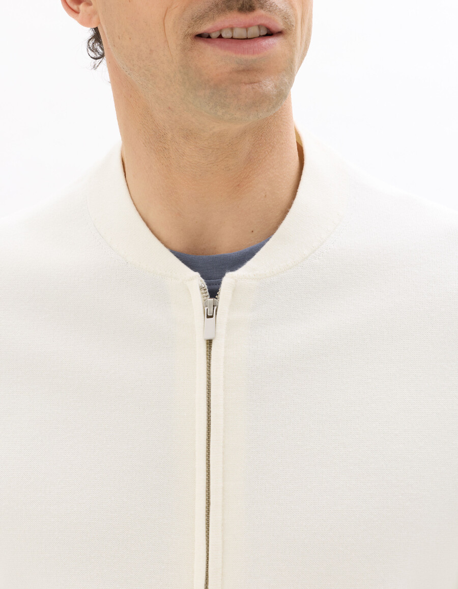chaleco bomber blanco con cremallera
