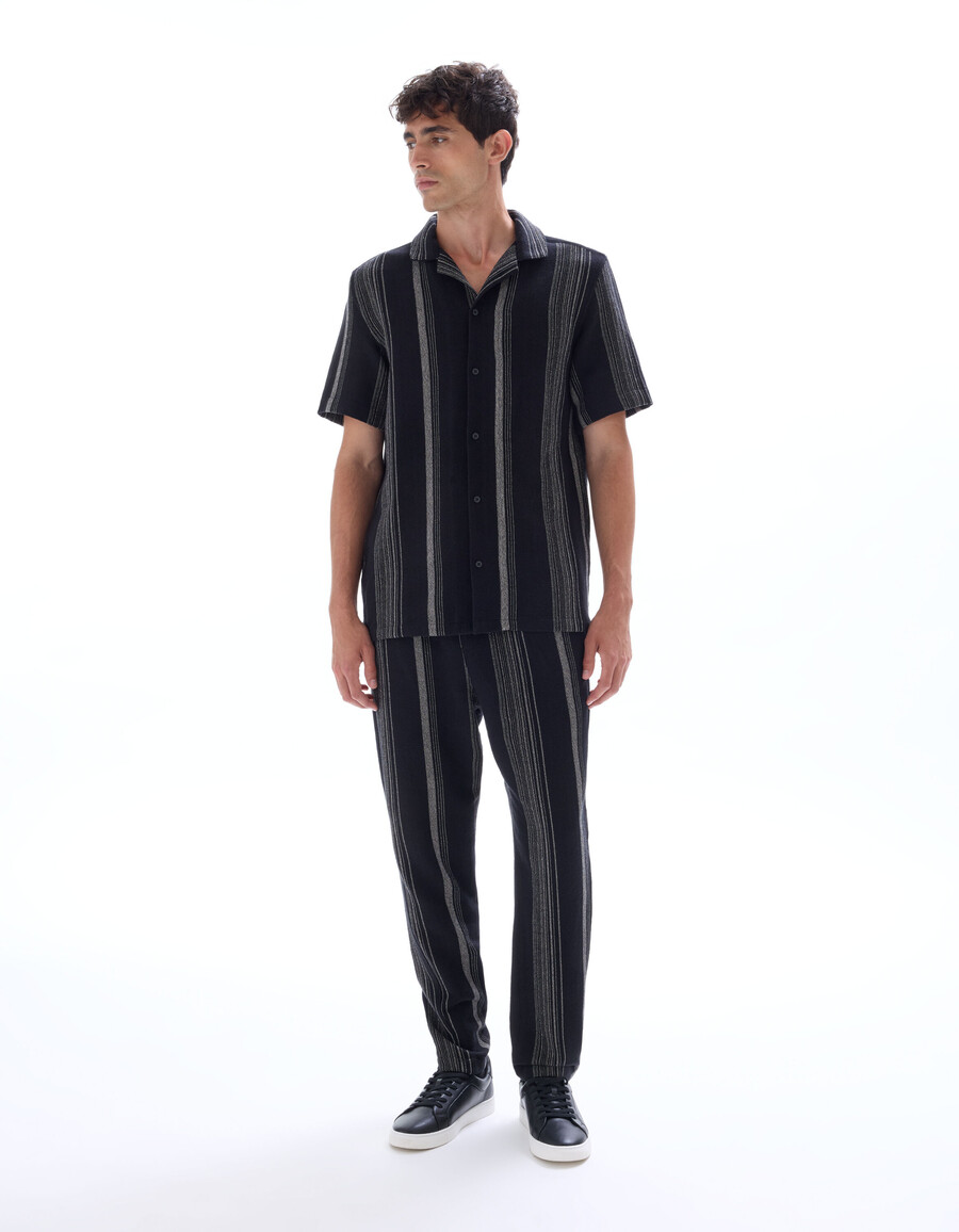 pantalones rectos de rayas texturizadas