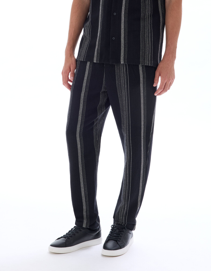 pantalones rectos de rayas texturizadas