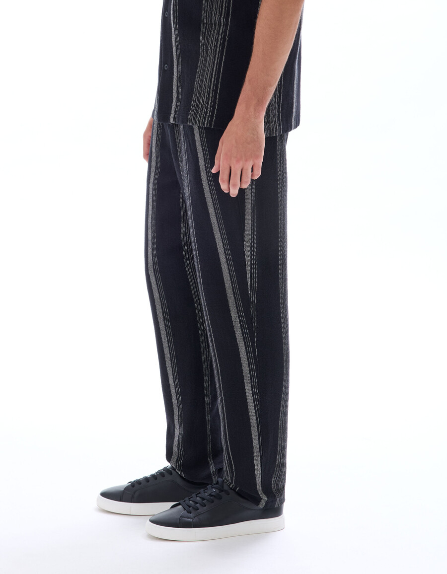 pantalones rectos de rayas texturizadas
