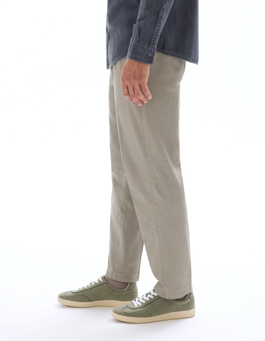 pantalones ajustados de lino y algodón elástico