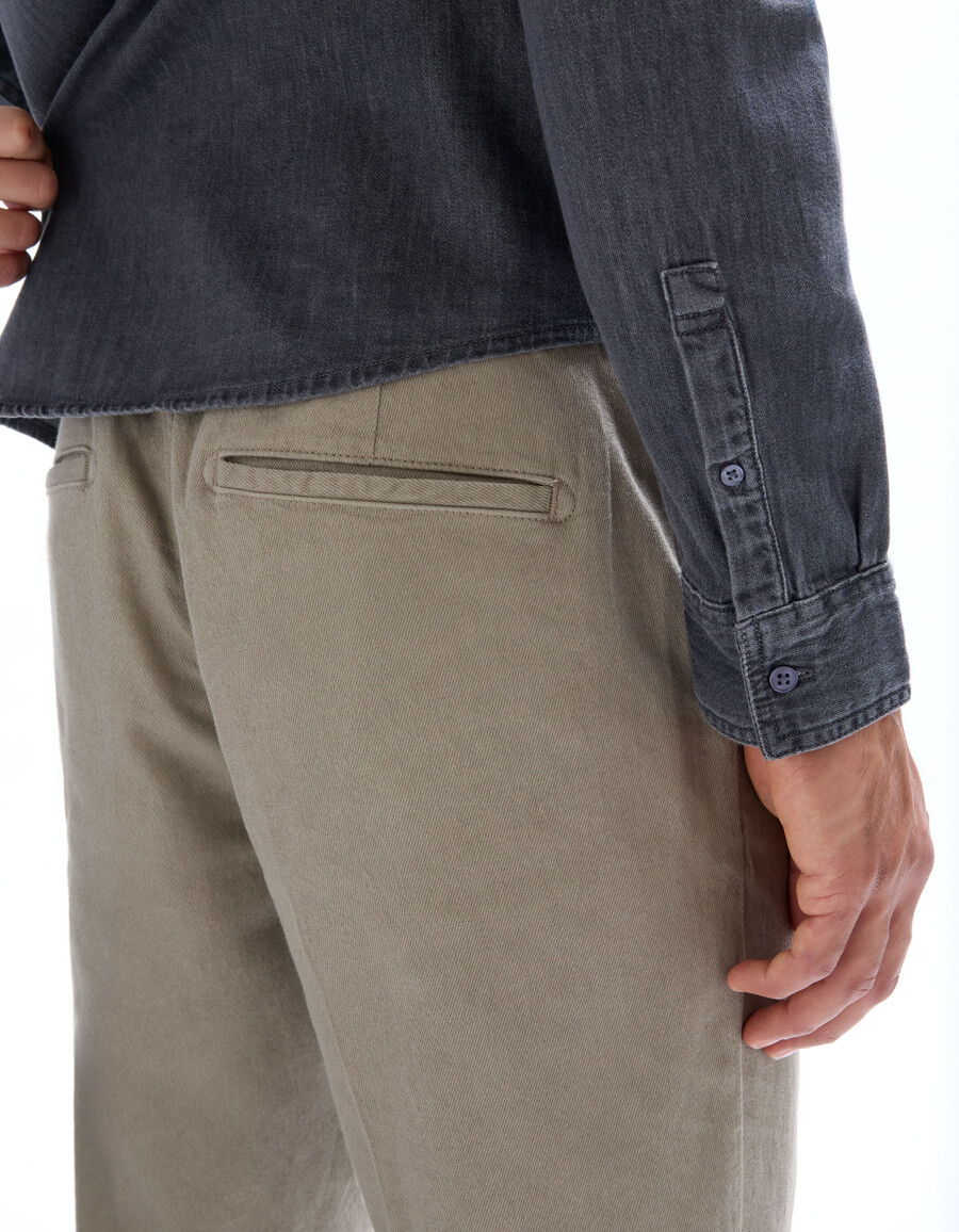 pantalones ajustados de lino y algodón elástico