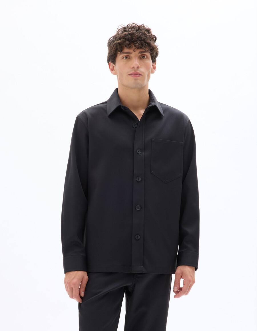 camisa de sarga negra