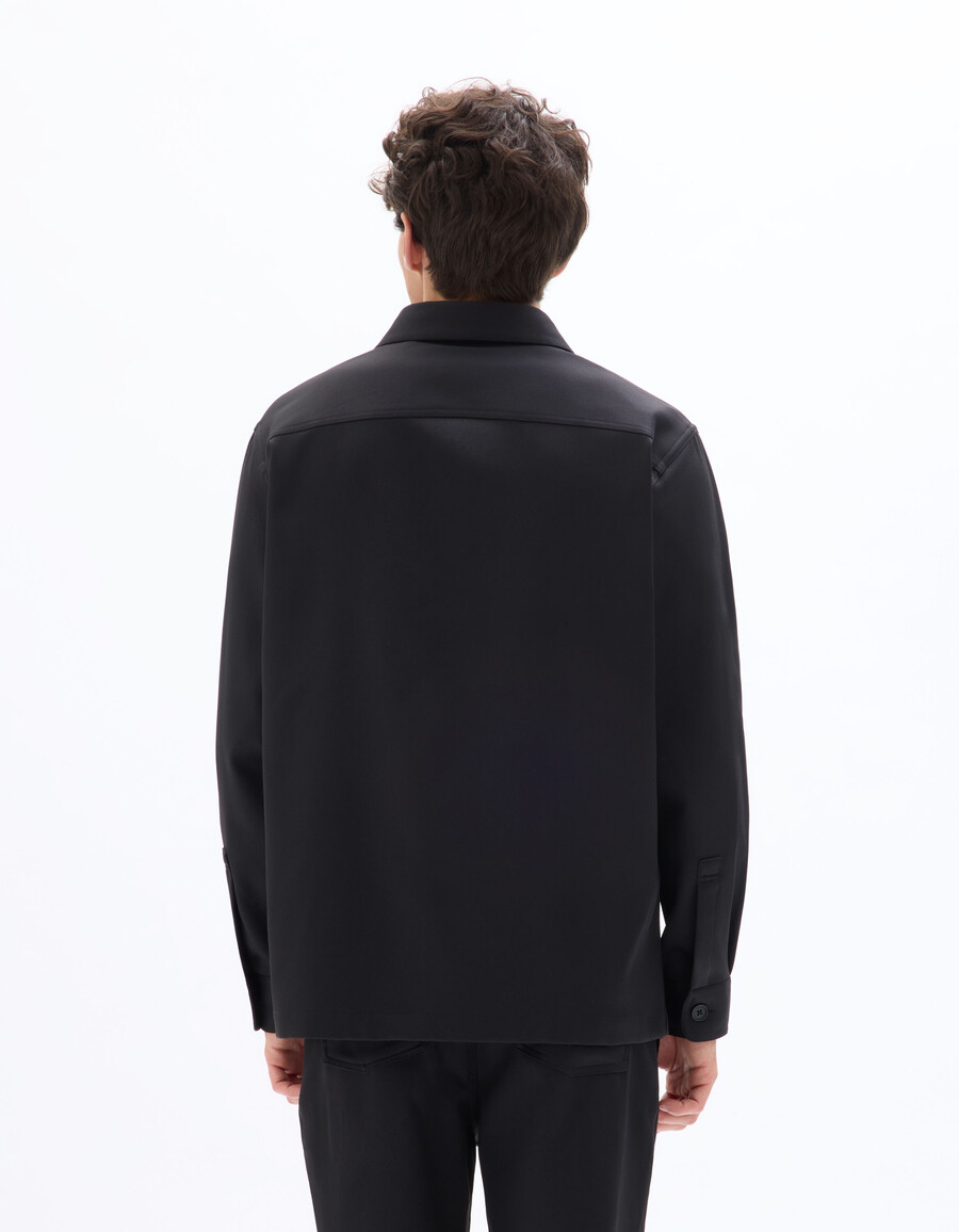 camisa de sarga negra