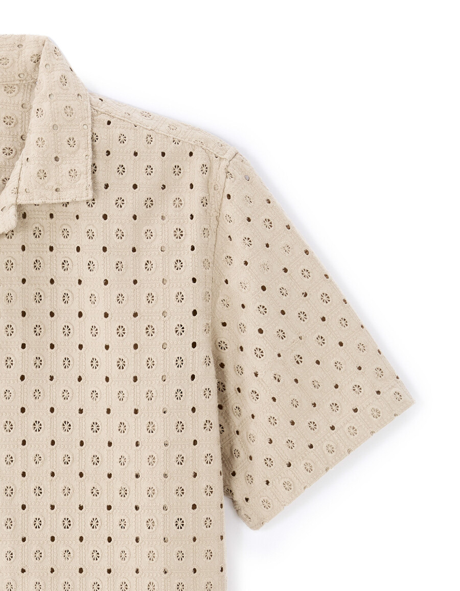 camisa de corte regular con bordado de ojales 100 algodón