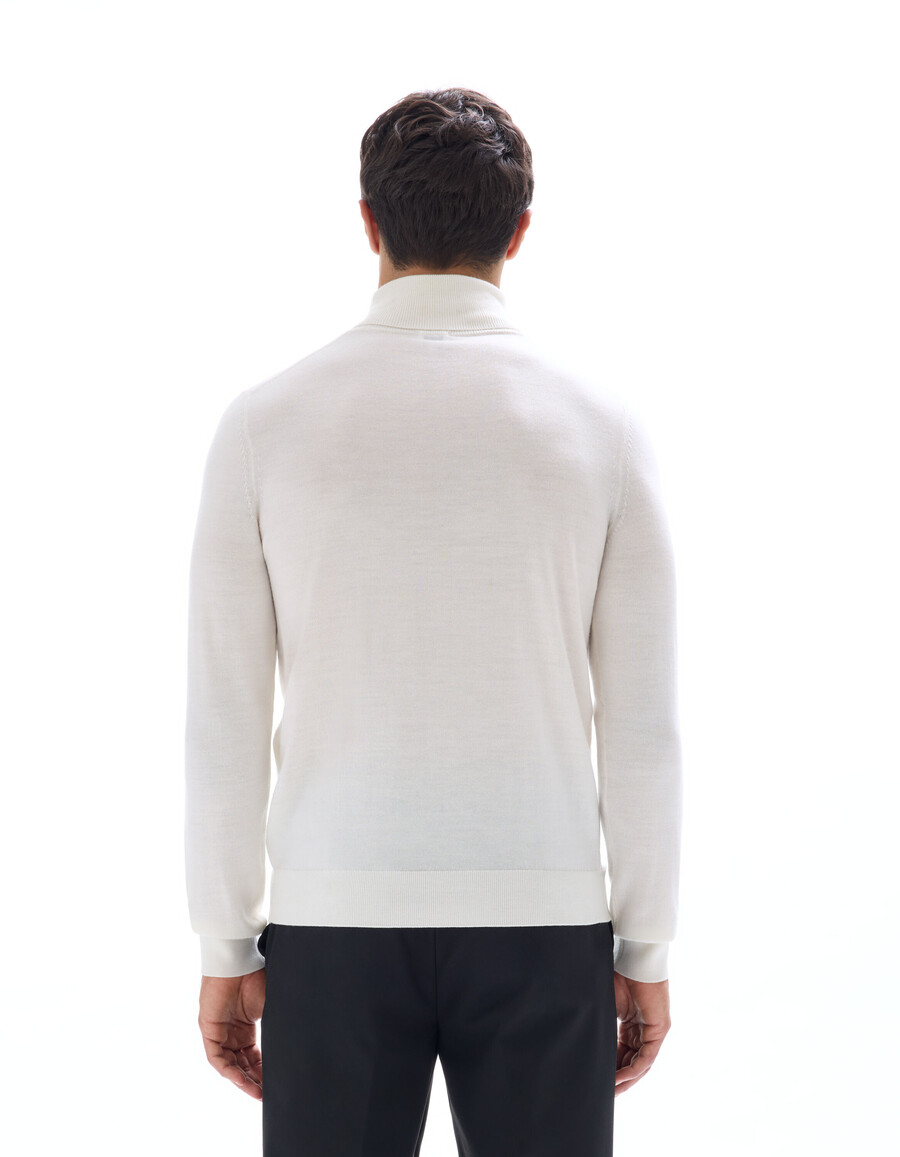 suéter de cuello alto ajustado 100 lana merino