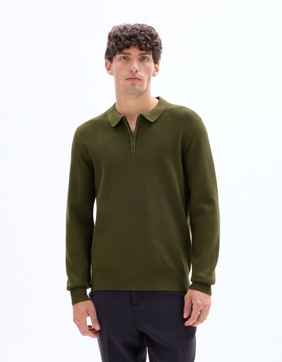 suéter de cuello alto con cremallera y estampado de gofres