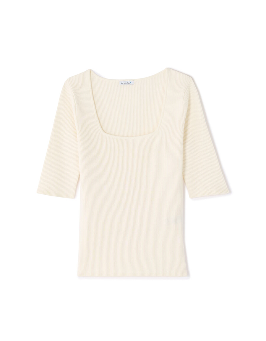 camiseta de punto acanalado con cuello cuadrado