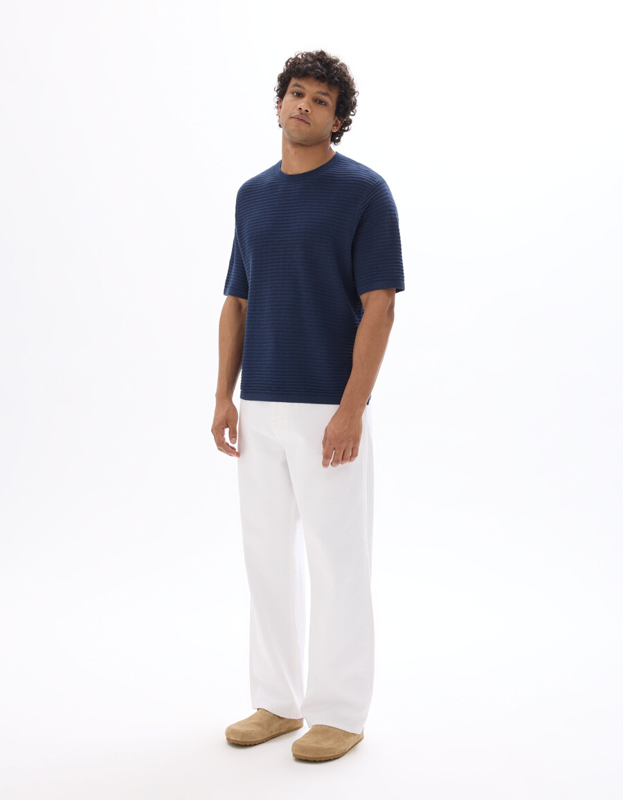 camiseta de punto calado con cuello redondo y corte cuadrado