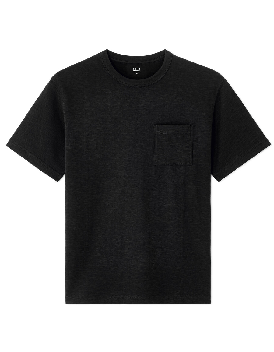 camiseta de cuello redondo y flameado de corte cuadrado