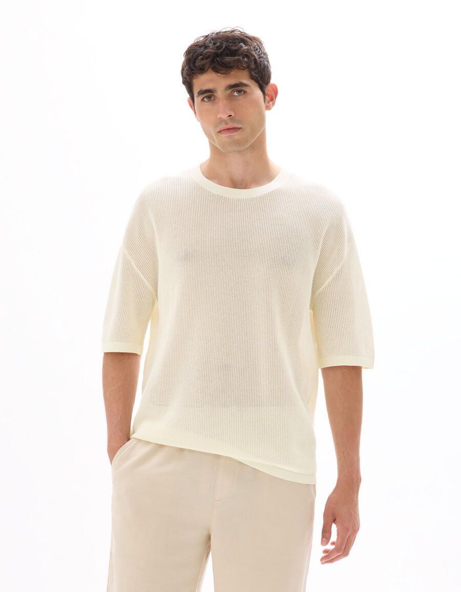 camiseta de punto con cuello redondo y corte cuadrado