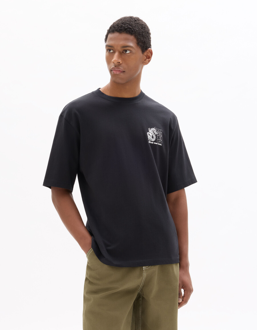 camiseta negra oversize de cuello redondo 100 algodón