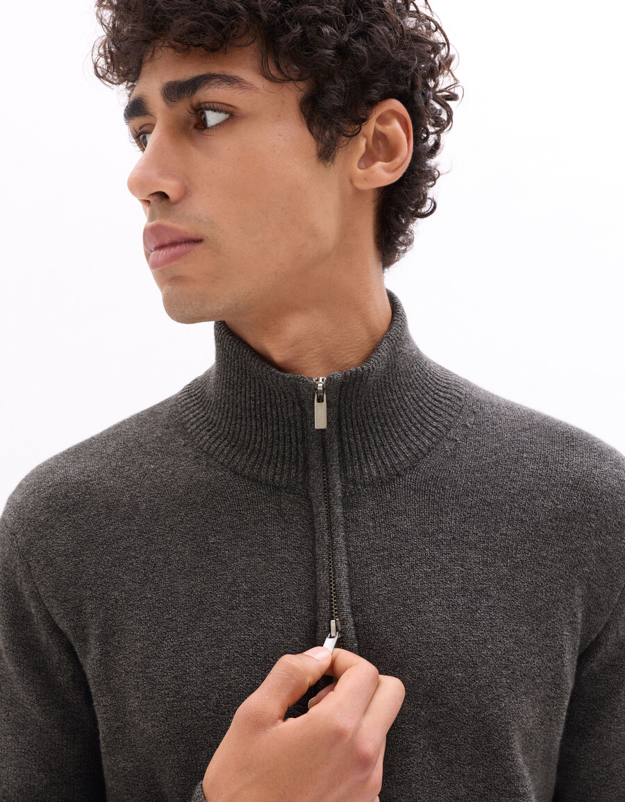 chaleco con cremallera y cuello alto thermolite