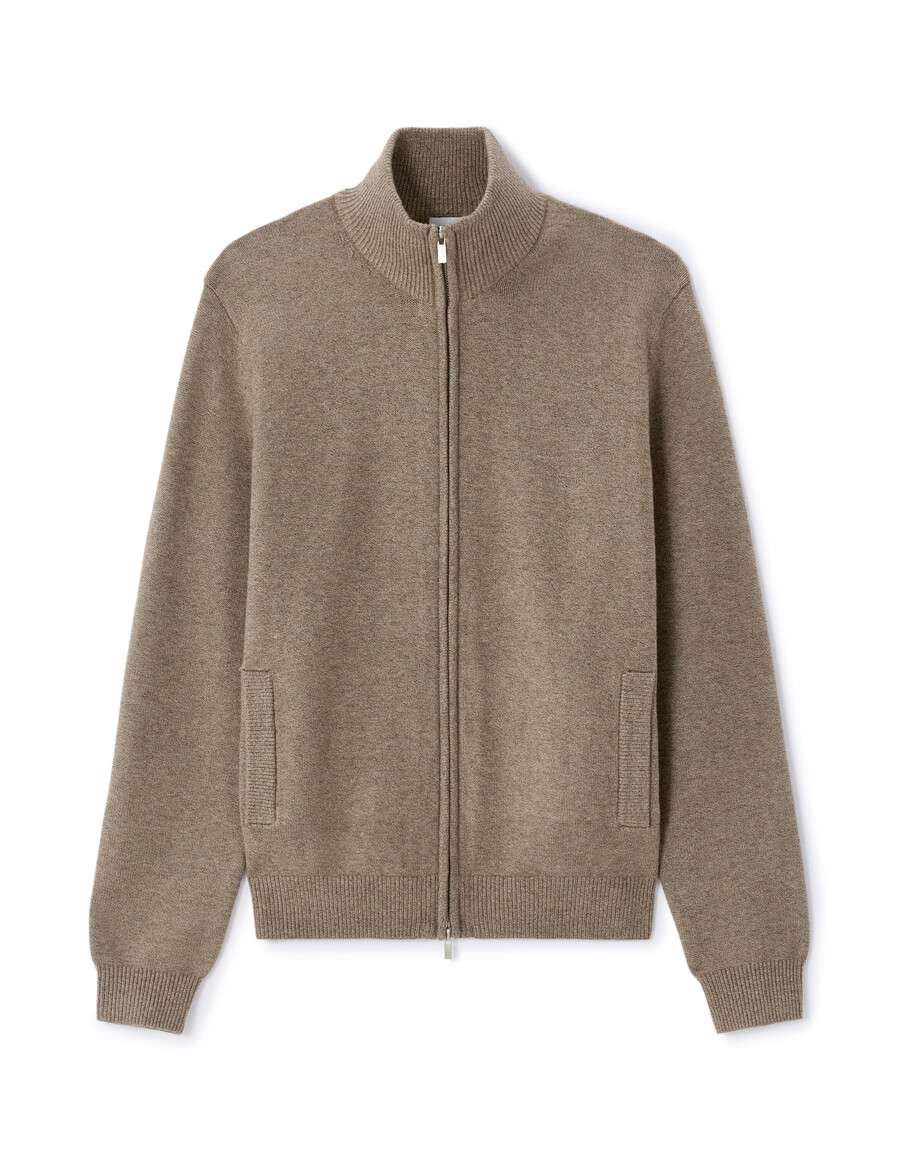 chaleco con cremallera y cuello alto thermolite